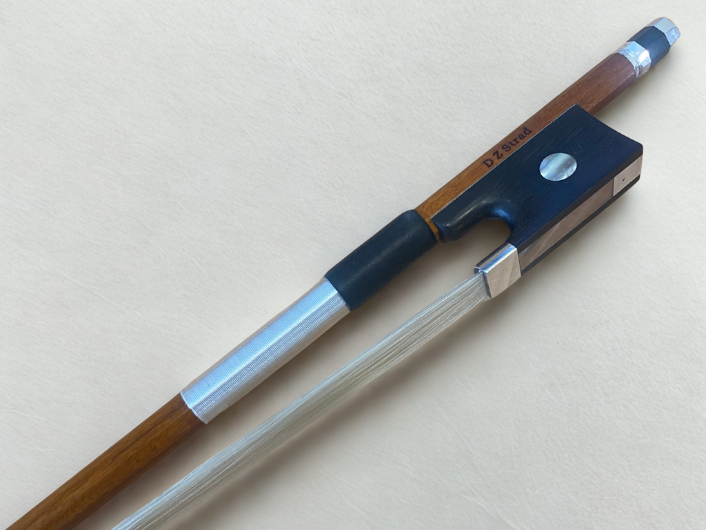 D Z Strad Violin Bow- Model 900 - Pernambuco with Ebony Frog (4/4)